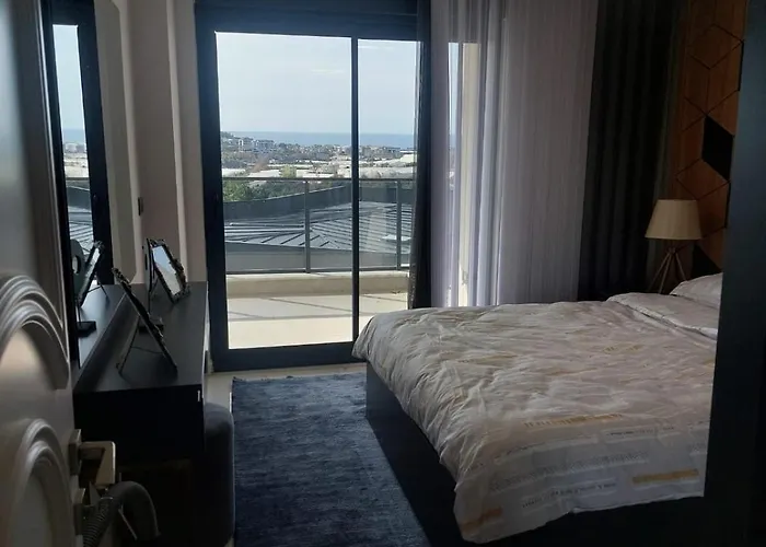 Casa Hills מלון אלאניה